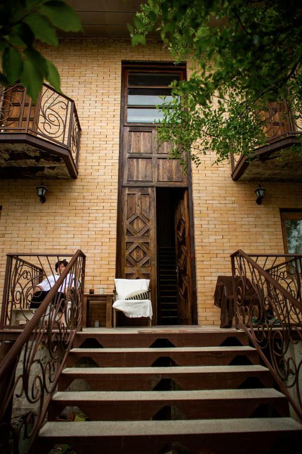 Hotel Art House Kutateli Zqaltubo Exterior foto